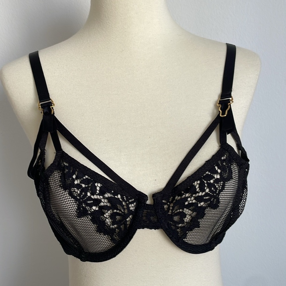 New Victoria's Secret Lace Bra Underwire Black Size 34C Designer collection